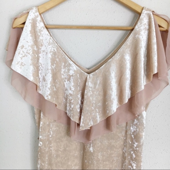 WHITE HOUSE BLACK MARKET Velvet Flounce Top in Antique Blush - Picture 3 of 10